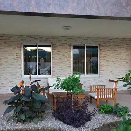 Апартаменты Moda Marine Residence Махмутлар