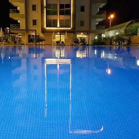 Апартаменты Moda Marine Residence Махмутлар